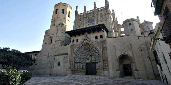 Catedral de Jesús Nazareno de Huesca de Huesca lugar que visitar - Ilutravel.com