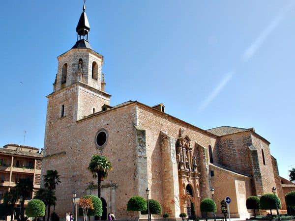 Iglesia de San Pedro Apóstol de Daimiel que ver