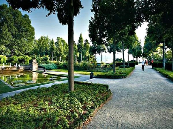 Jardín de Rosas de Berna - Turismo en Berna sitios de interés - Ilutravel.com