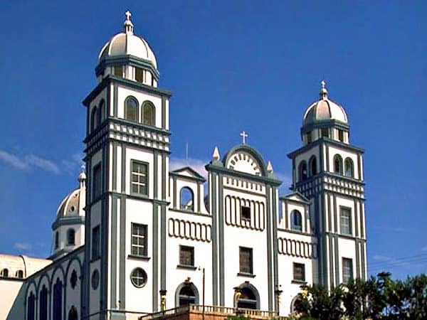 Basílica de suyapa tegucigalpa para visitar - Ilutravel.com