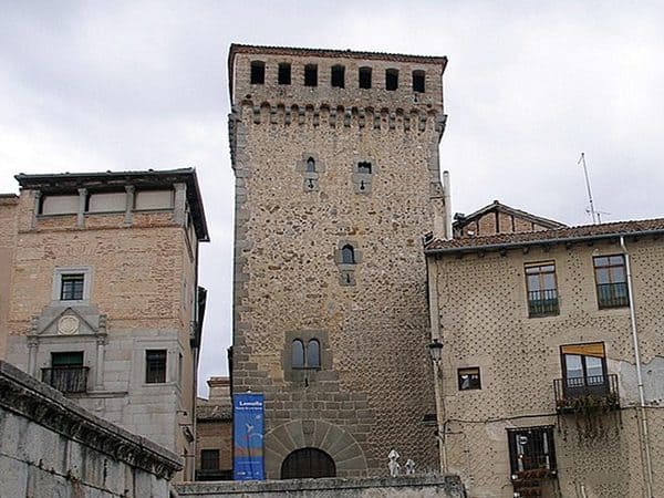 Torreón de Lozoya de Segovia - Visitar Segovia en un día - Ilutravel.com