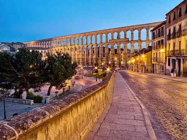 Acueducto de Segovia - Sitio que ver en Segovia - Ilutravel.com