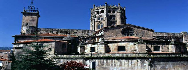 catedral-de-san-marti-o-de-orense-quieres-conocerlo-ilutravel
