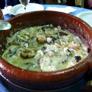 Cocochas con Almejas Cocochas con Almejas