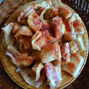 Oreja de Cerdo con Pimentón y Aceite Oreja de Cerdo con Pimentón y Aceite