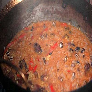 Arroz con conejo y caracoles Arroz con conejo y caracoles