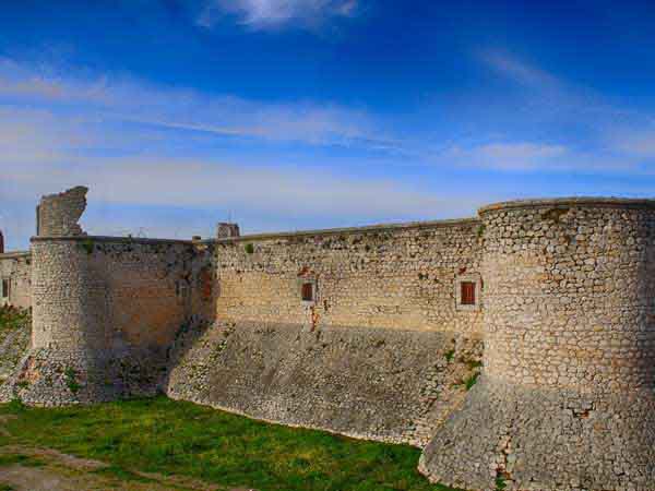 Castillo de los Condes de Chinchón - ilutravel.com -