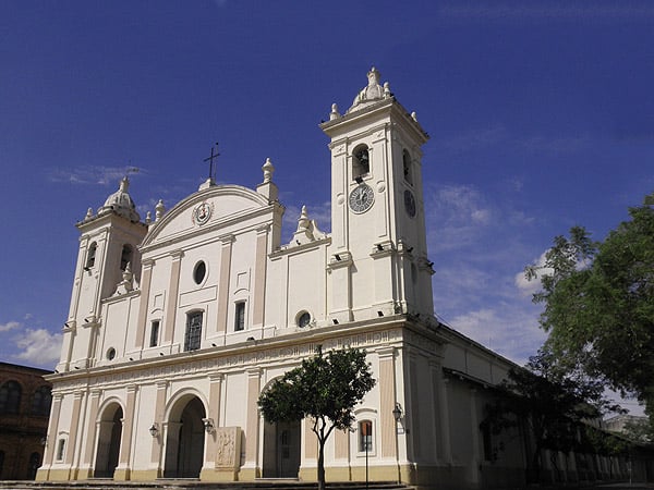 Catedral Asuncion - Ver Asunción sitios de interés de la ciudad - Ilutravel.com