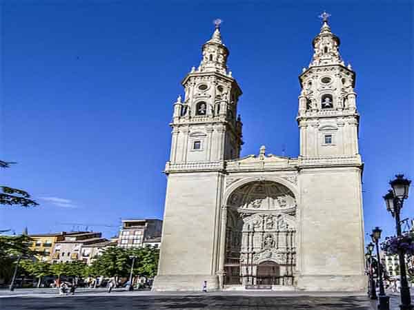 Concatedral de Santa María la Redonda Logroño - ilutravel.com