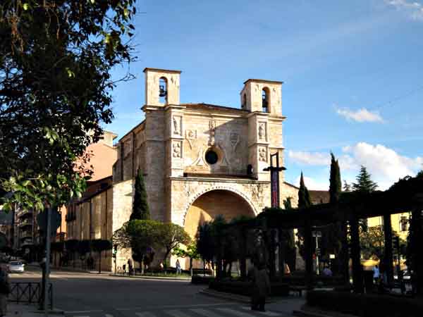 Iglesia de San Ginés en Guadalajara - ilutravel.com