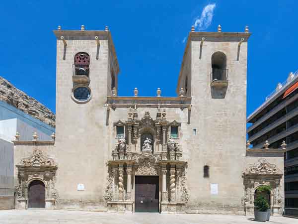 Basílica de Santa María de Alicante - Ver Alicante en un día - Ilutravel.com
