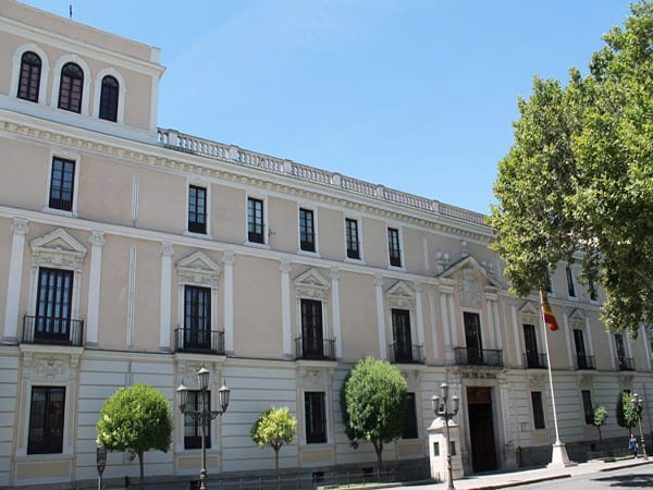 Palacio Real de Valladolid - Vallladolid en un día - Ilutravel.com