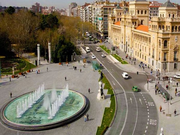 Plaza de Zorrilla de VAlladolid - Ver Valladolid en un día - Ilutravel.com